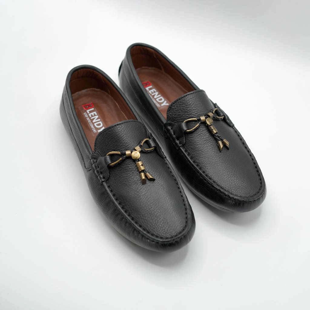 701 mocassin vitton* cuir noir