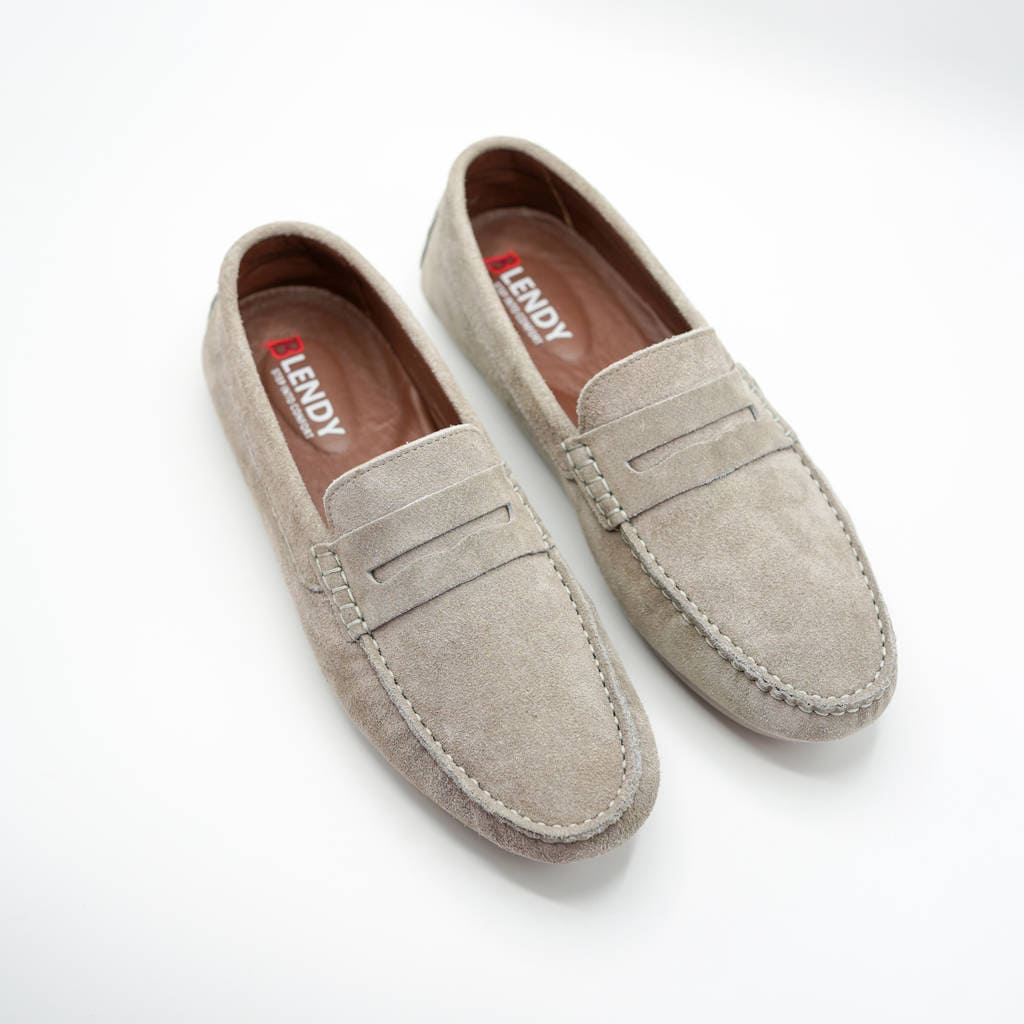 701 mocassin collége en daim gris
