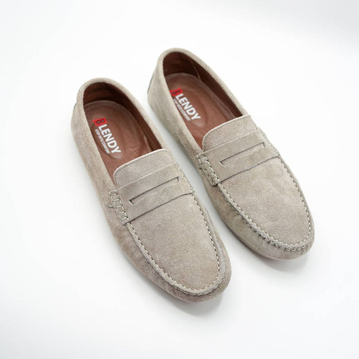 701 mocassin collége en daim gris