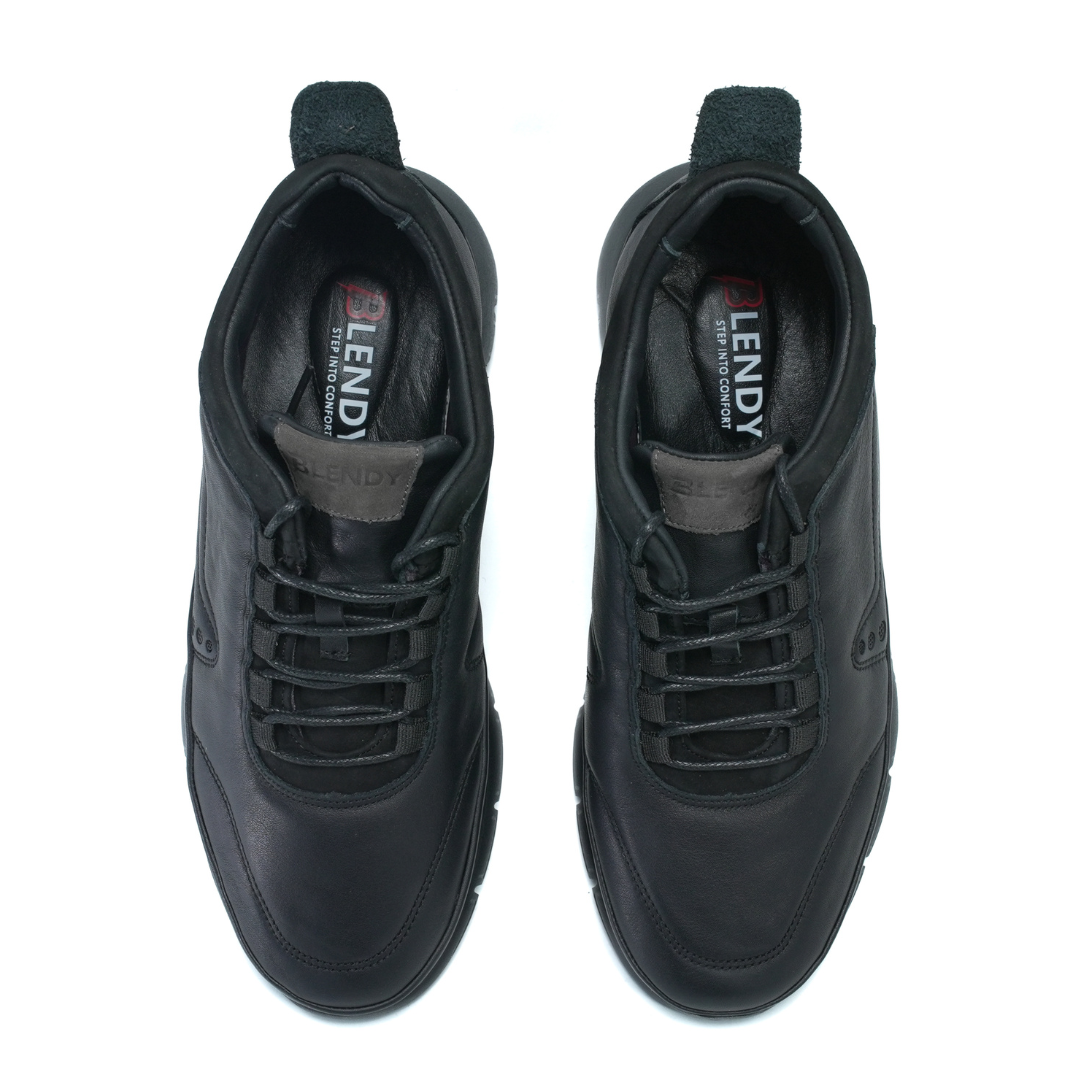738 Moon confort cuir noir lacet